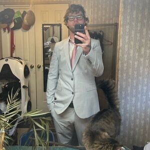 Men's Light Gray Suit